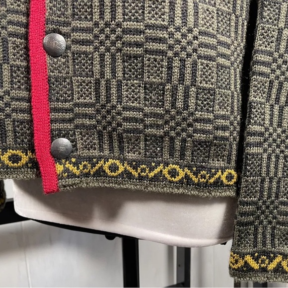 Oleana Made In Norway 100% Soft Wool Geometric Cardigan, Size Medium, New, $550 - Picture 6 of 10